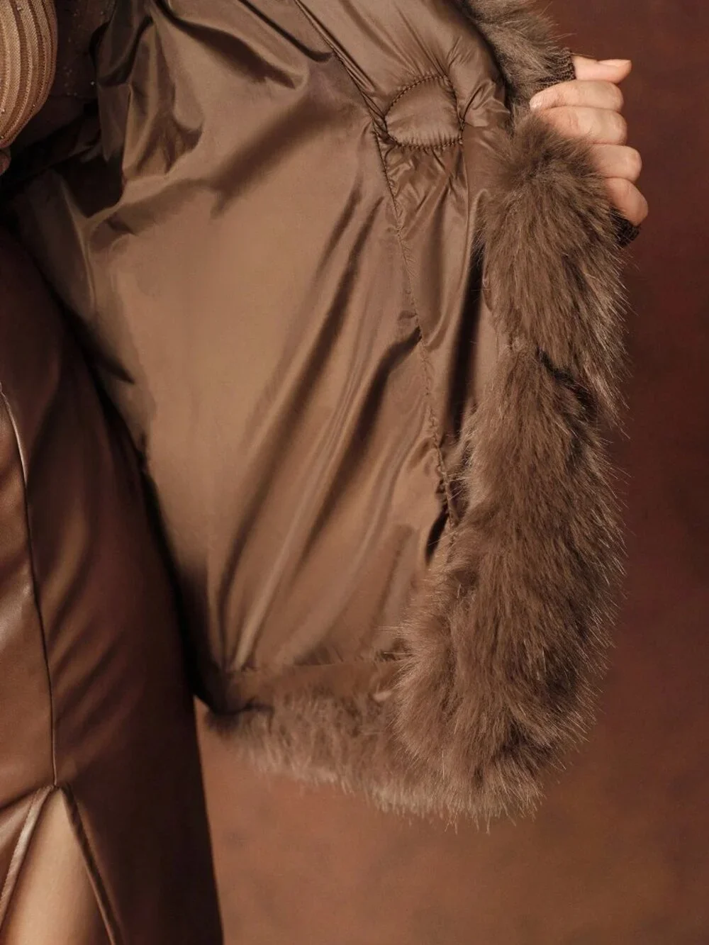Brown Casual Women's Plus Size Contrast Faux Fur V-Neck Patchwork Zip Coat